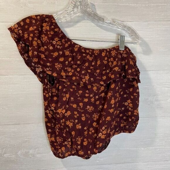 Hippie Rose Women's One Shoulder Tops Plum Ditsy Ruffle Crop Top - Picture 2 of 5